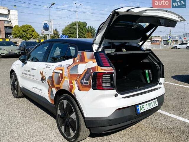 Білий Вольво EX30, об'ємом двигуна 0 л та пробігом 2 тис. км за 44077 $, фото 15 на Automoto.ua