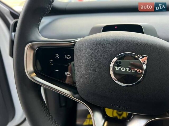 Белый Вольво EX30, объемом двигателя 0 л и пробегом 17 тыс. км за 27500 $, фото 13 на Automoto.ua