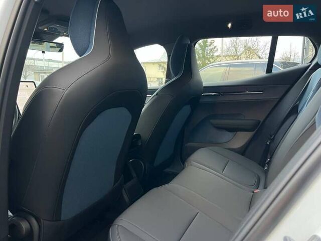 Белый Вольво EX30, объемом двигателя 0 л и пробегом 17 тыс. км за 27500 $, фото 22 на Automoto.ua