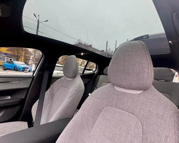 Білий Вольво EX30, об'ємом двигуна 0 л та пробігом 9 тис. км за 36800 $, фото 13 на Automoto.ua