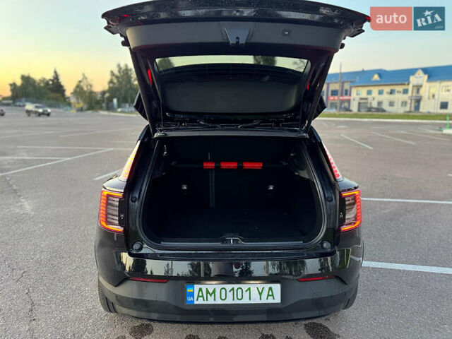 Черный Вольво EX30, объемом двигателя 0 л и пробегом 15 тыс. км за 28900 $, фото 12 на Automoto.ua