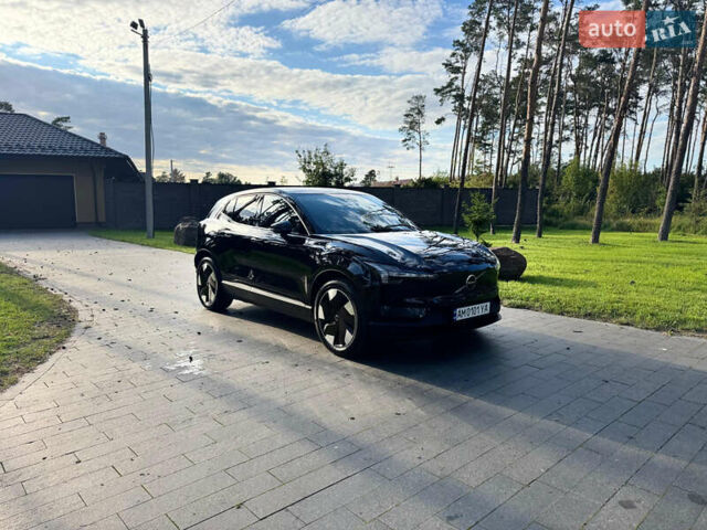 Черный Вольво EX30, объемом двигателя 0 л и пробегом 18 тыс. км за 29900 $, фото 1 на Automoto.ua