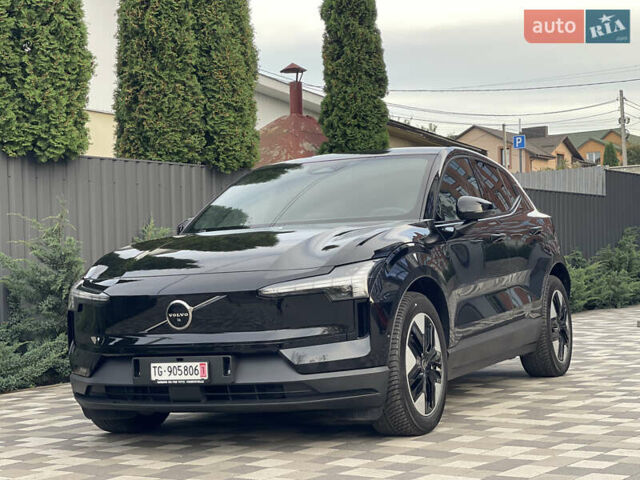 Черный Вольво EX30, объемом двигателя 0 л и пробегом 16 тыс. км за 32900 $, фото 14 на Automoto.ua