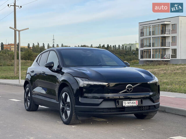 Черный Вольво EX30, объемом двигателя 0 л и пробегом 16 тыс. км за 32900 $, фото 63 на Automoto.ua