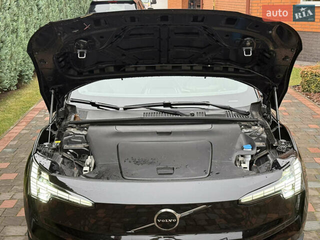 Черный Вольво EX30, объемом двигателя 0 л и пробегом 4 тыс. км за 22000 $, фото 18 на Automoto.ua