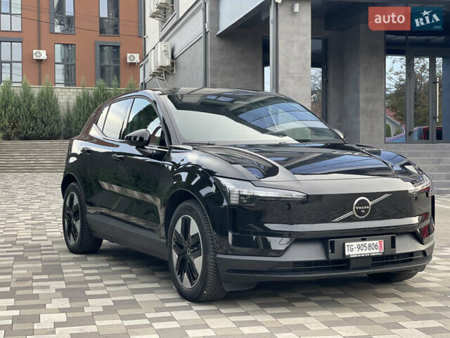 Черный Вольво EX30, объемом двигателя 0 л и пробегом 16 тыс. км за 32900 $, фото 7 на Automoto.ua