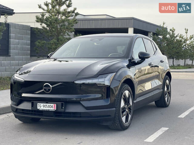 Черный Вольво EX30, объемом двигателя 0 л и пробегом 16 тыс. км за 32900 $, фото 90 на Automoto.ua