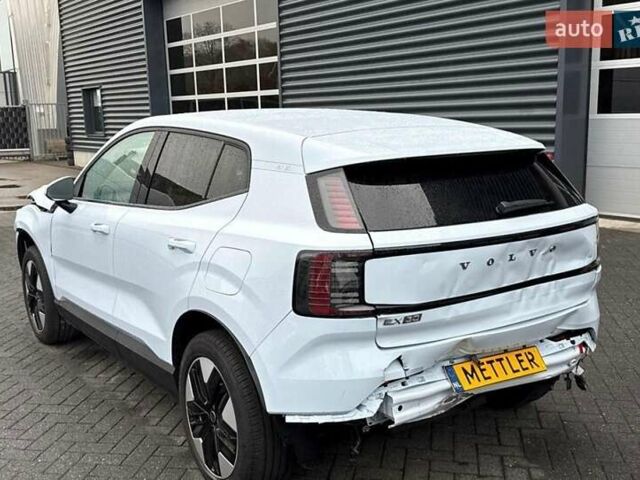 Вольво EX30, объемом двигателя 0 л и пробегом 7 тыс. км за 14100 $, фото 1 на Automoto.ua