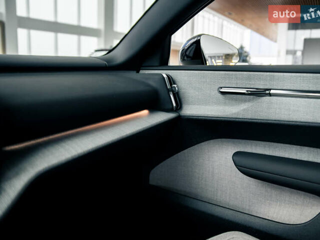 Желтый Вольво EX30, объемом двигателя 0 л и пробегом 6 тыс. км за 44292 $, фото 23 на Automoto.ua