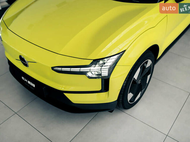 Желтый Вольво EX30, объемом двигателя 0 л и пробегом 6 тыс. км за 44292 $, фото 13 на Automoto.ua