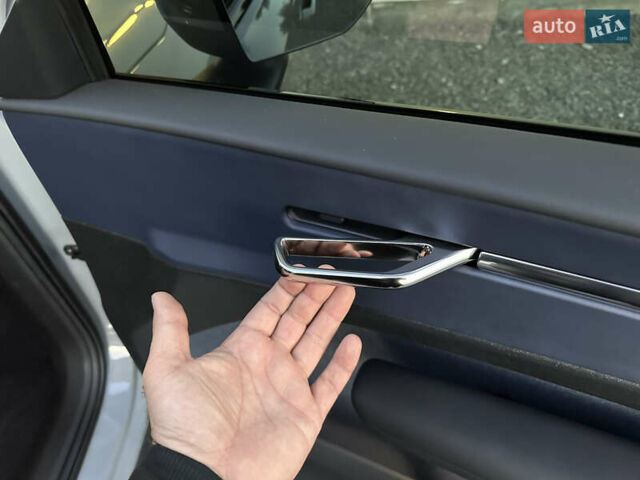 Серый Вольво EX30, объемом двигателя 0 л и пробегом 13 тыс. км за 25900 $, фото 48 на Automoto.ua