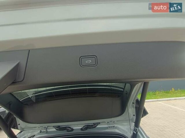 Серый Вольво EX30, объемом двигателя 0 л и пробегом 7 тыс. км за 29749 $, фото 11 на Automoto.ua