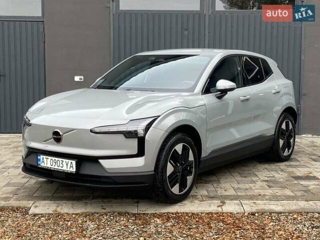 Сірий Вольво EX30, об'ємом двигуна 0 л та пробігом 23 тис. км за 25500 $, фото 13 на Automoto.ua