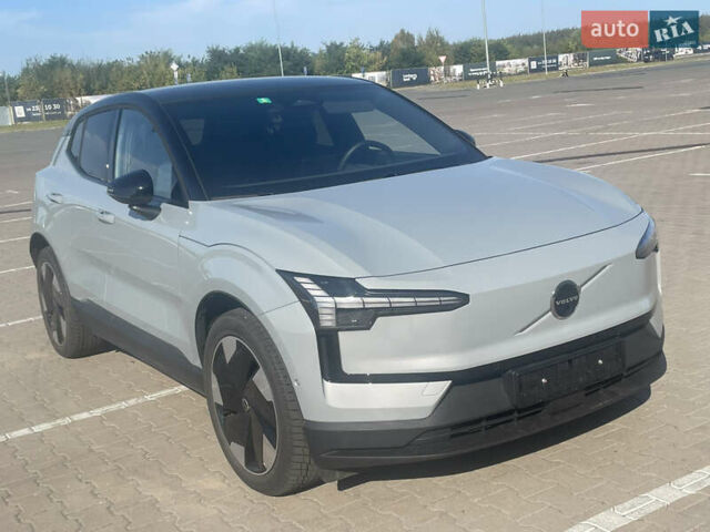 Серый Вольво EX30, объемом двигателя 0 л и пробегом 12 тыс. км за 35500 $, фото 1 на Automoto.ua
