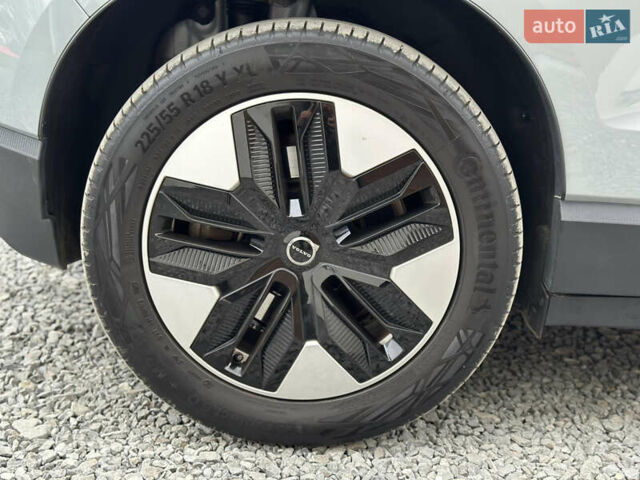 Серый Вольво EX30, объемом двигателя 0 л и пробегом 13 тыс. км за 25900 $, фото 64 на Automoto.ua