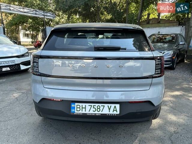 Серый Вольво EX30, объемом двигателя 0 л и пробегом 1 тыс. км за 42500 $, фото 6 на Automoto.ua
