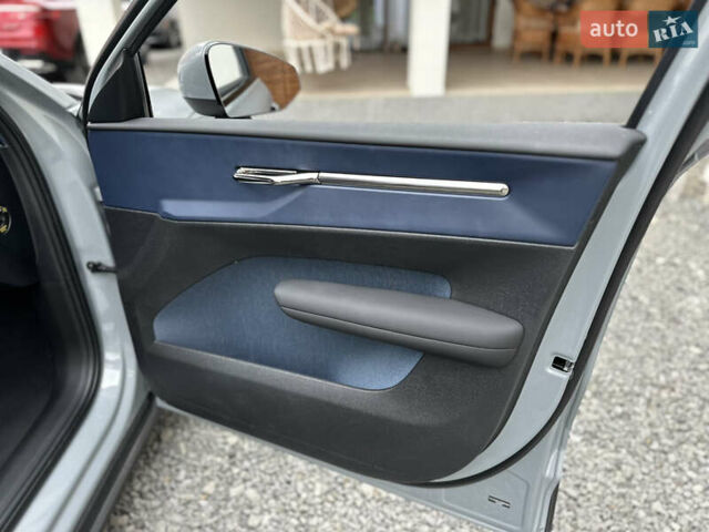 Серый Вольво EX30, объемом двигателя 0 л и пробегом 13 тыс. км за 25900 $, фото 47 на Automoto.ua