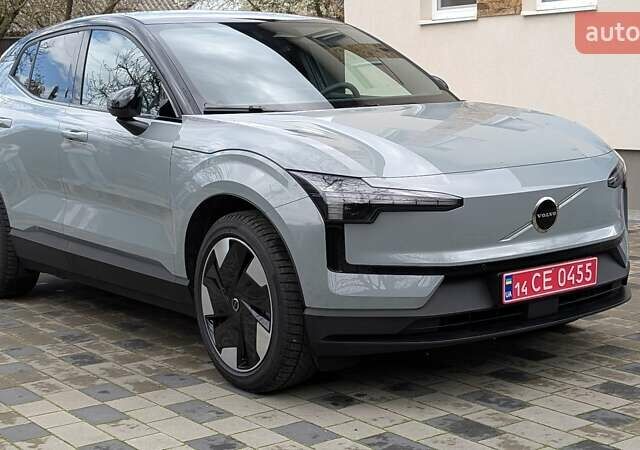 Серый Вольво EX30, объемом двигателя 0 л и пробегом 7 тыс. км за 28999 $, фото 2 на Automoto.ua