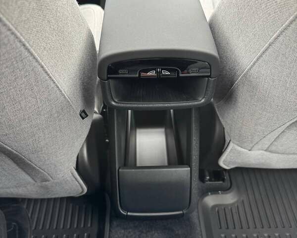 Серый Вольво EX30, объемом двигателя 0 л и пробегом 2 тыс. км за 42593 $, фото 22 на Automoto.ua