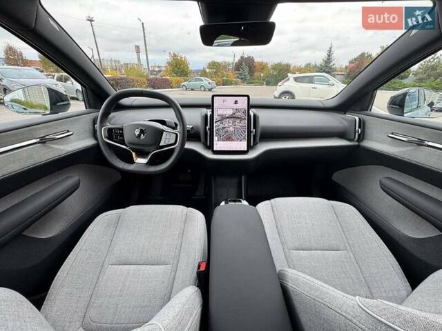 Серый Вольво EX30, объемом двигателя 0 л и пробегом 2 тыс. км за 42593 $, фото 25 на Automoto.ua