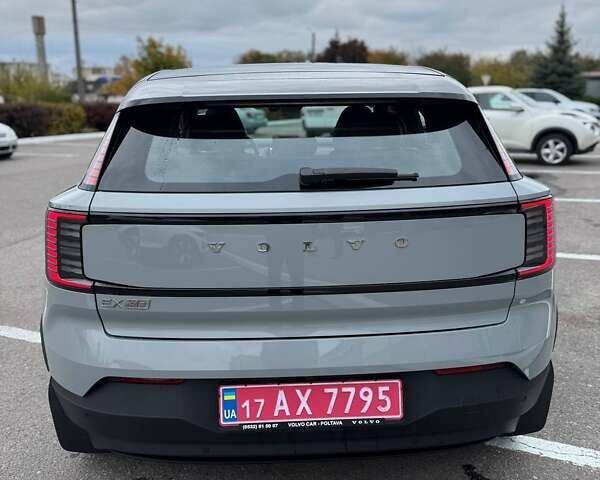 Серый Вольво EX30, объемом двигателя 0 л и пробегом 2 тыс. км за 42593 $, фото 4 на Automoto.ua