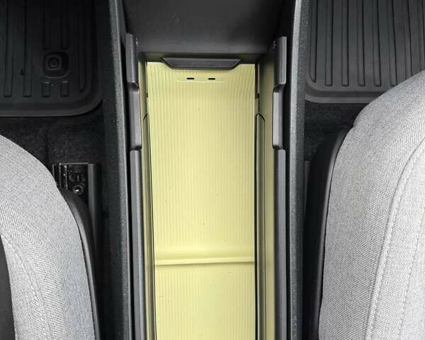 Серый Вольво EX30, объемом двигателя 0 л и пробегом 2 тыс. км за 42593 $, фото 18 на Automoto.ua