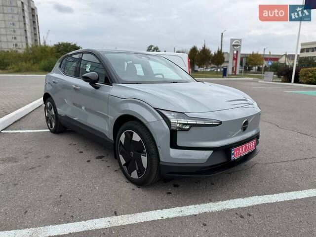 Серый Вольво EX30, объемом двигателя 0 л и пробегом 2 тыс. км за 42593 $, фото 2 на Automoto.ua