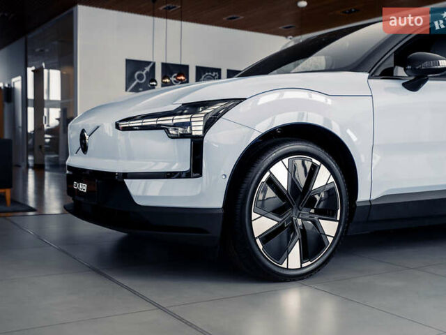 Синий Вольво EX30, объемом двигателя 0 л и пробегом 9 тыс. км за 41740 $, фото 1 на Automoto.ua