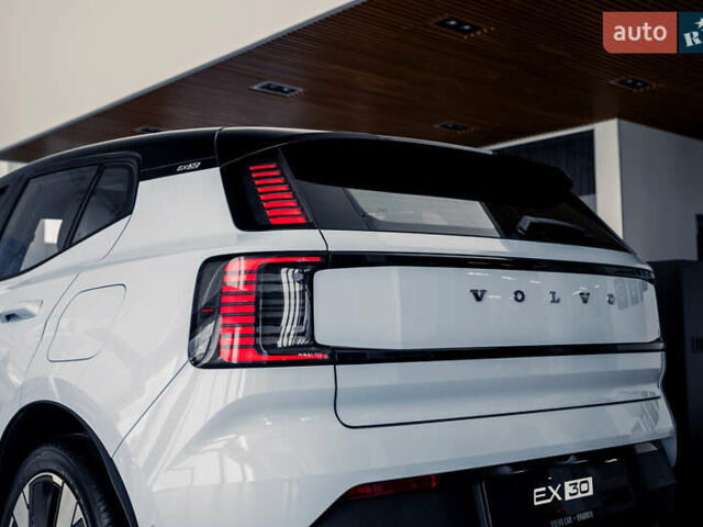 Синий Вольво EX30, объемом двигателя 0 л и пробегом 9 тыс. км за 41740 $, фото 9 на Automoto.ua