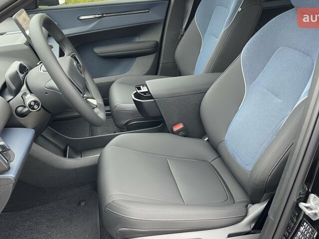 Вольво EX30 Cross Country, объемом двигателя 0 л и пробегом 0 тыс. км за 46676 $, фото 12 на Automoto.ua