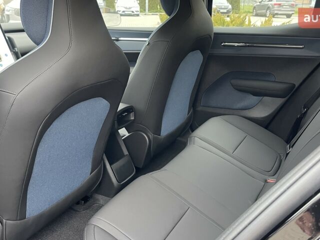 Вольво EX30 Cross Country, объемом двигателя 0 л и пробегом 0 тыс. км за 46676 $, фото 18 на Automoto.ua