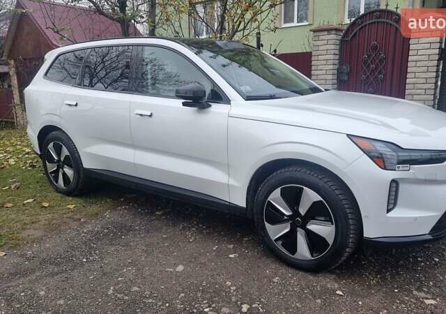 Белый Вольво EX90, объемом двигателя 0 л и пробегом 9 тыс. км за 78000 $, фото 2 на Automoto.ua