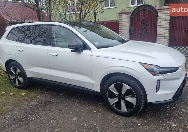 Белый Вольво EX90, объемом двигателя 0 л и пробегом 9 тыс. км за 78000 $, фото 3 на Automoto.ua