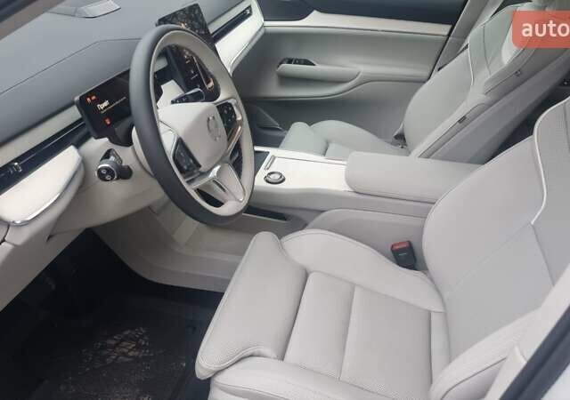 Белый Вольво EX90, объемом двигателя 0 л и пробегом 9 тыс. км за 78000 $, фото 9 на Automoto.ua