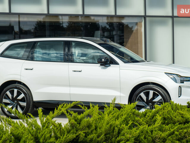 Вольво EX90, объемом двигателя 0 л и пробегом 0 тыс. км за 103801 $, фото 7 на Automoto.ua