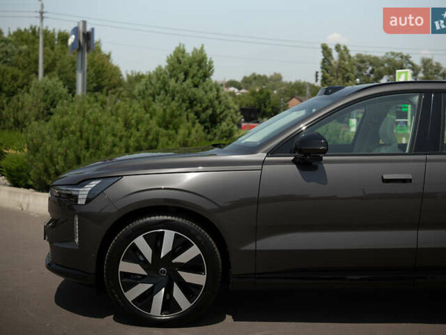 Серый Вольво EX90, объемом двигателя 0 л и пробегом 1 тыс. км за 90459 $, фото 7 на Automoto.ua