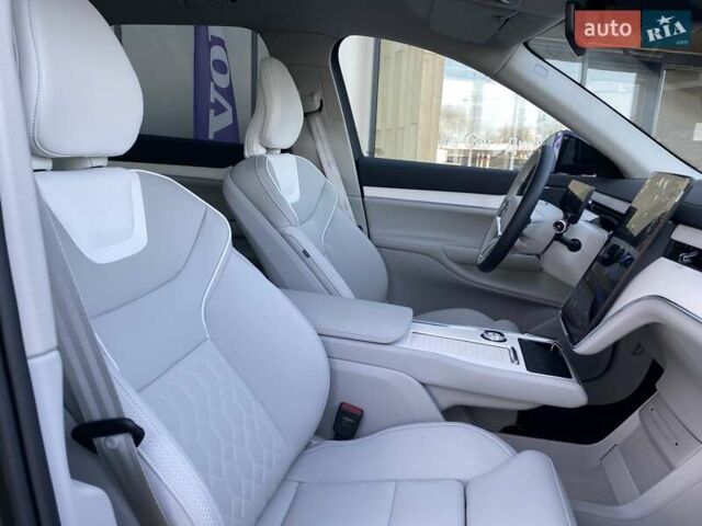 Серый Вольво EX90, объемом двигателя 0 л и пробегом 1 тыс. км за 92793 $, фото 17 на Automoto.ua