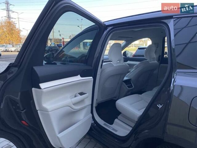 Серый Вольво EX90, объемом двигателя 0 л и пробегом 1 тыс. км за 92793 $, фото 32 на Automoto.ua