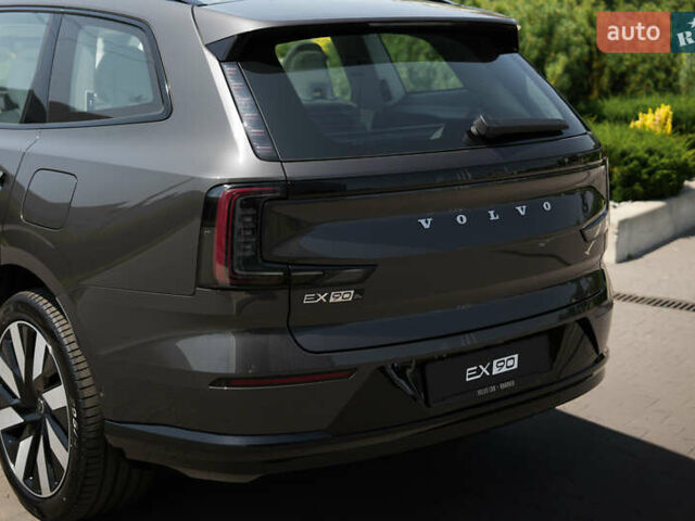 Серый Вольво EX90, объемом двигателя 0 л и пробегом 1 тыс. км за 90459 $, фото 5 на Automoto.ua