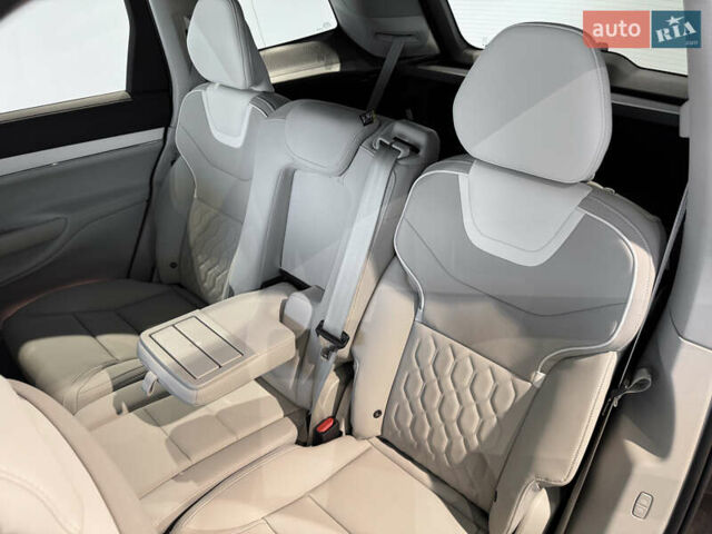 Серый Вольво EX90, объемом двигателя 0 л и пробегом 1 тыс. км за 90459 $, фото 15 на Automoto.ua