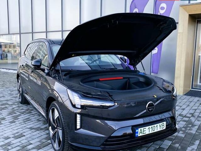 Серый Вольво EX90, объемом двигателя 0 л и пробегом 1 тыс. км за 92793 $, фото 43 на Automoto.ua