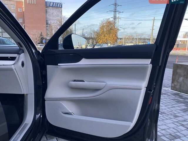 Серый Вольво EX90, объемом двигателя 0 л и пробегом 1 тыс. км за 92793 $, фото 18 на Automoto.ua