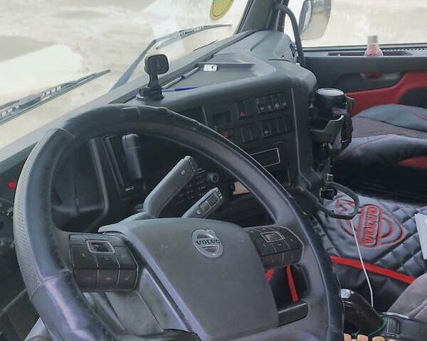 Белый Вольво FMX 13, объемом двигателя 12.78 л и пробегом 289 тыс. км за 128000 $, фото 3 на Automoto.ua