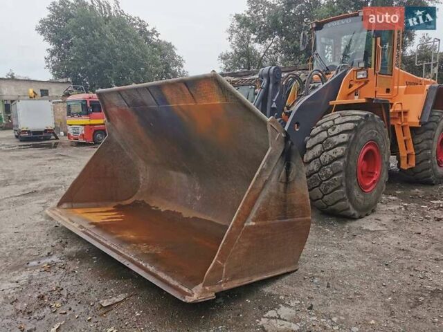 Желтый Вольво L 180, объемом двигателя 12.1 л и пробегом 10 тыс. км за 75500 $, фото 8 на Automoto.ua