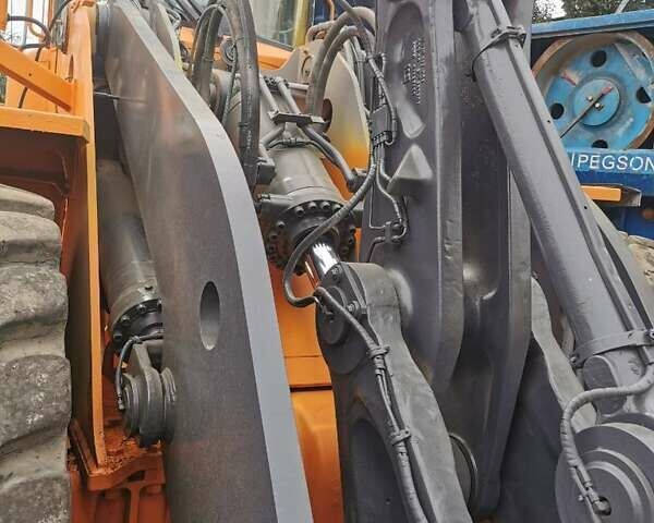 Желтый Вольво L 180, объемом двигателя 12.1 л и пробегом 10 тыс. км за 75500 $, фото 6 на Automoto.ua