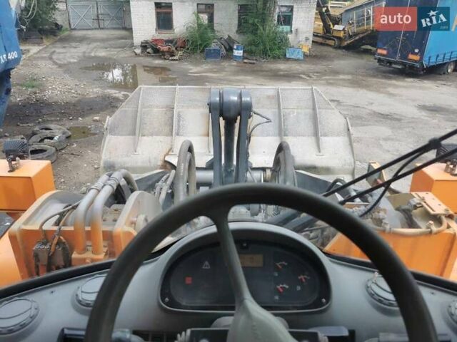 Желтый Вольво L 180, объемом двигателя 12.1 л и пробегом 10 тыс. км за 75500 $, фото 4 на Automoto.ua