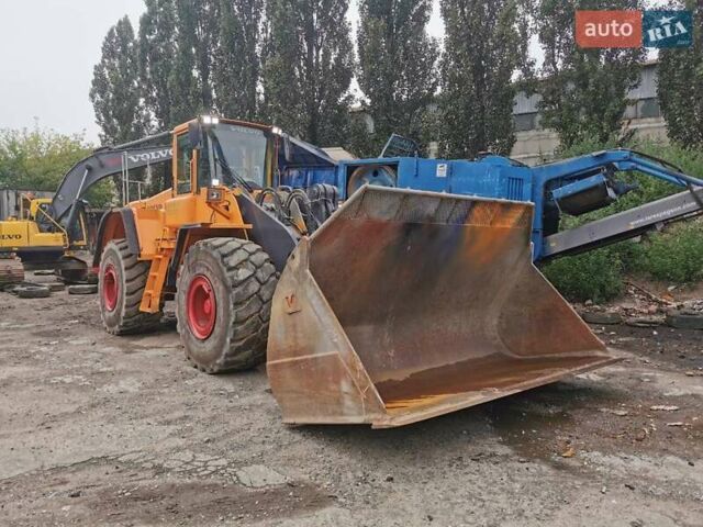 Желтый Вольво L 180, объемом двигателя 12.1 л и пробегом 10 тыс. км за 75500 $, фото 13 на Automoto.ua