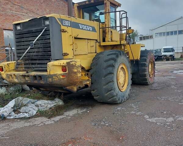 Желтый Вольво L 330D, объемом двигателя 16 л и пробегом 50 тыс. км за 83500 $, фото 4 на Automoto.ua