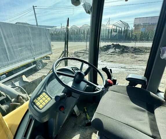 Желтый Вольво L 35D, объемом двигателя 0 л и пробегом 100 тыс. км за 16000 $, фото 9 на Automoto.ua