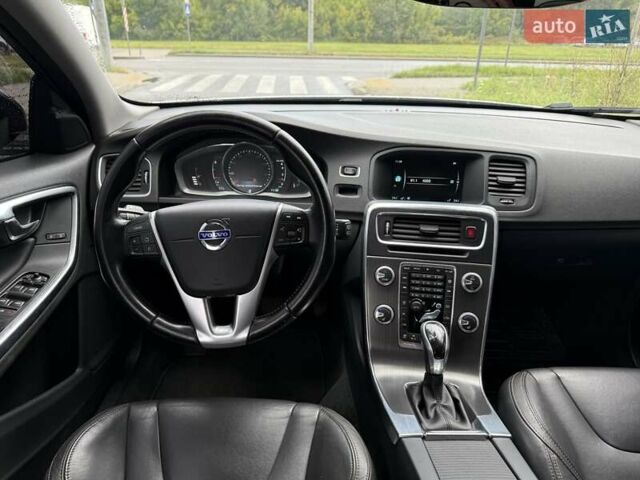 Белый Вольво V60 Cross Country, объемом двигателя 2.5 л и пробегом 161 тыс. км за 14500 $, фото 19 на Automoto.ua